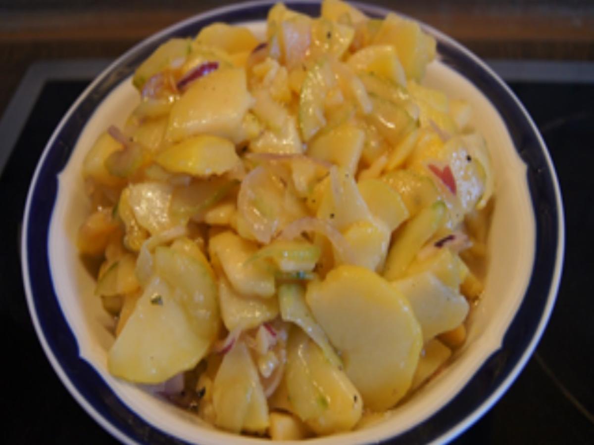 Gebratenes Seelachsfilet mit Kartoffelsalat und einfacher Remoulade - Rezept - Bild Nr. 17