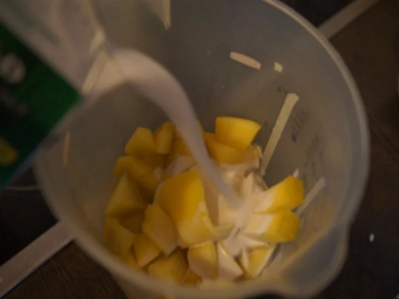 Mangocreme mit karamellisierten Nüssen - Rezept - Bild Nr. 7
