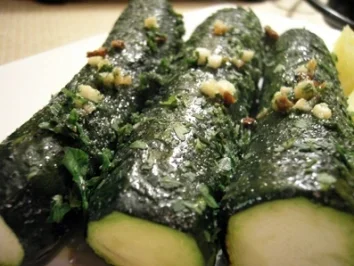 Rezept: Als ganzes gebackene Zucchini Als ganzes gebackene Zucchini - Rezept