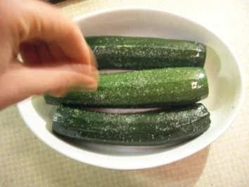 Rezept: Als ganzes gebackene Zucchini Als ganzes gebackene Zucchini - Rezept