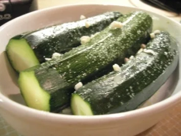 Rezept: Als ganzes gebackene Zucchini Als ganzes gebackene Zucchini - Rezept