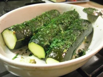Rezept: Als ganzes gebackene Zucchini Als ganzes gebackene Zucchini - Rezept