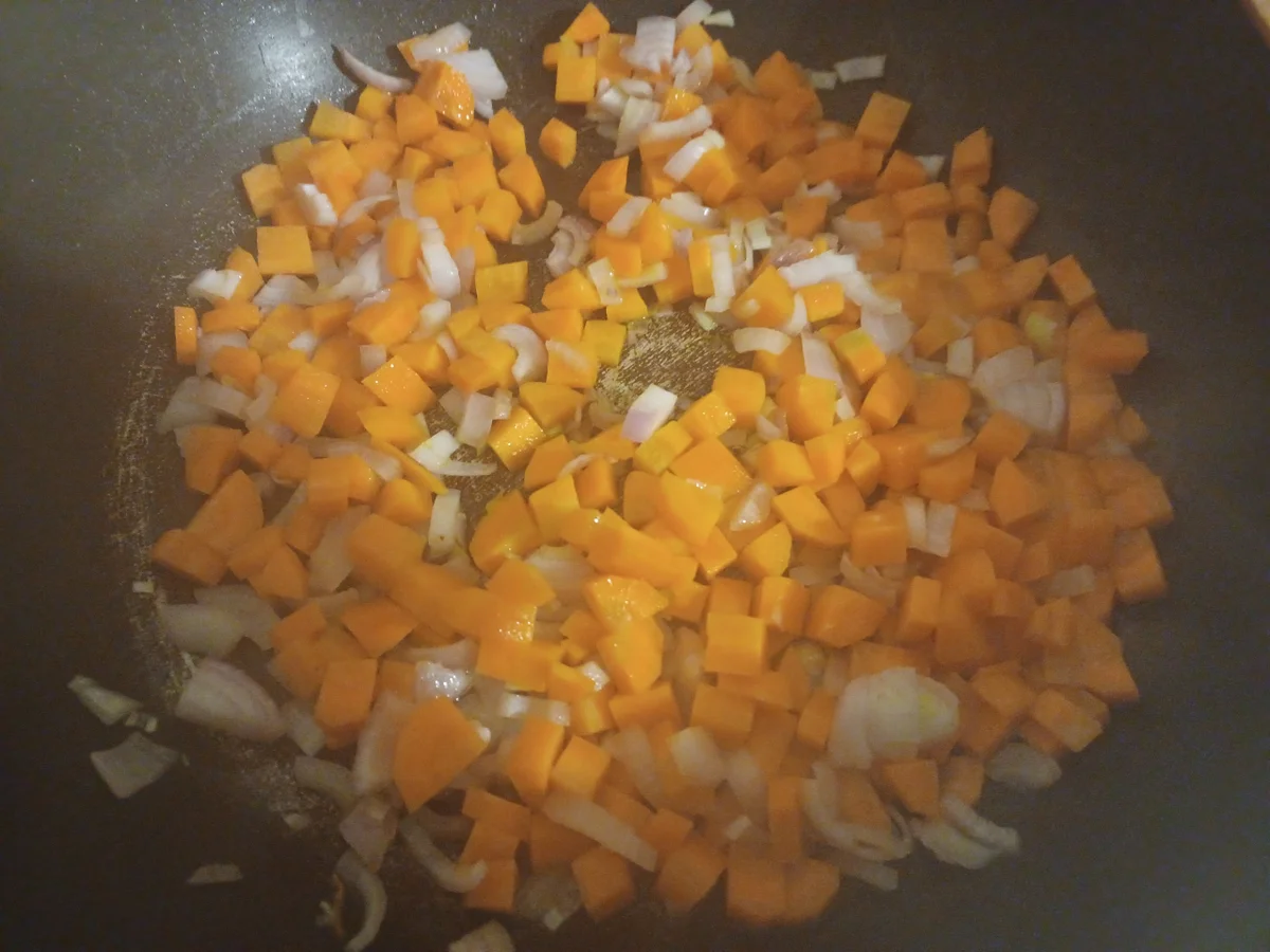 Rezept: Schmorkohl mit Hähnchenkeulen Bild Nr. 15386 Schmorkohl mit Hähnchenkeulen - Rezept - Bild Nr. 15386