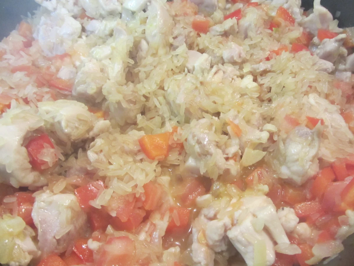 Rezept: Arroz con Pollo - Reis mit Hühnchenfleisch einfach zuzubereiten Bild Nr. 15384 Arroz con Pollo - Reis mit Hühnchenfleisch einfach zuzubereiten - Rezept - Bild Nr. 15384