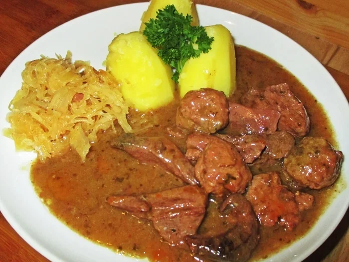 Rezept: Gulasch etwas anderer Art Bild Nr. 2 Gulasch etwas anderer Art - Rezept - Bild Nr. 2