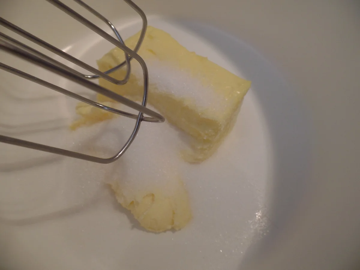 Getrocknete-Tomaten-Petersilien-Waffeln mit Schnittlauch-Schmand - Rezept - Bild Nr. 15382