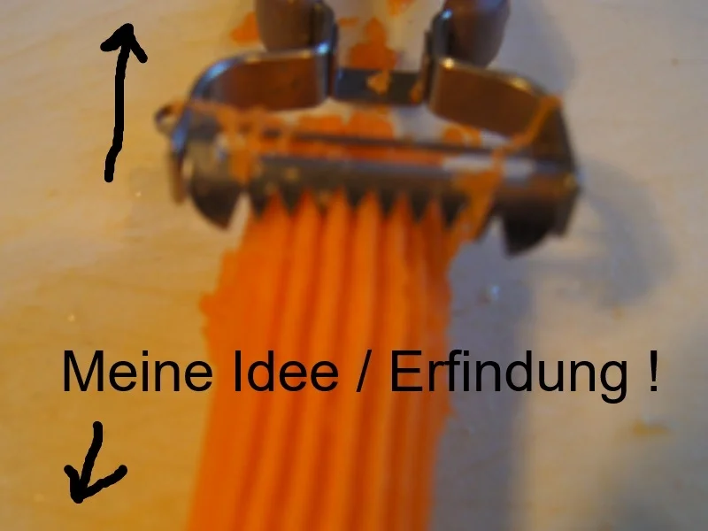 Rezept: Hühnersuppe mit Gemüse, Eierstich und Schnittnudeln Bild Nr. 15386 Hühnersuppe mit Gemüse, Eierstich und Schnittnudeln - Rezept - Bild Nr. 15386