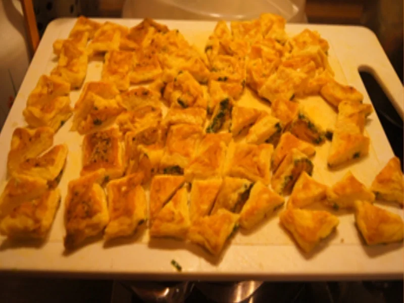 Rezept: Hühnersuppe mit Gemüse, Eierstich und Schnittnudeln Bild Nr. 15389 Hühnersuppe mit Gemüse, Eierstich und Schnittnudeln - Rezept - Bild Nr. 15389