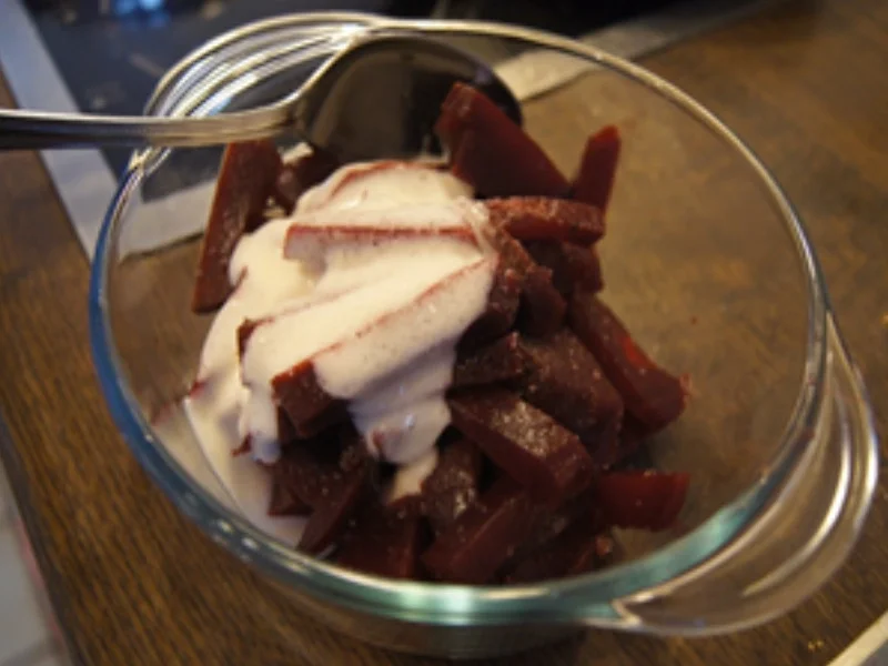 Bratfisch mit Rahm-Kohlrabi-Gemüse und Rote-Bete-Salat - Rezept - Bild Nr. 10