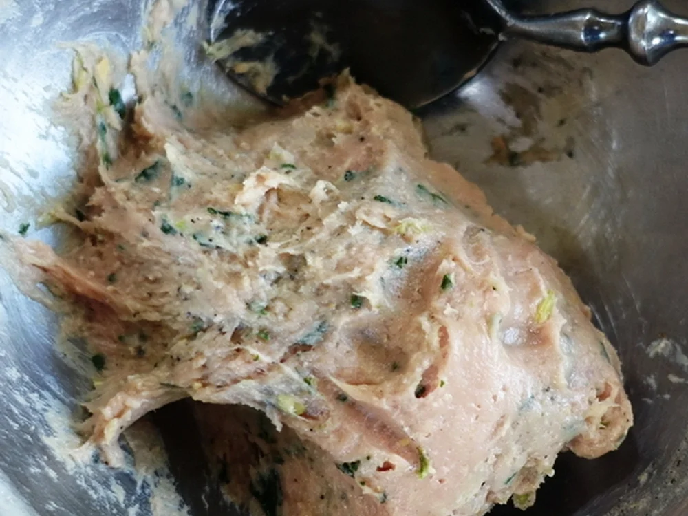 Kandiertes Schweinefleisch mit Sesam – Dim-Sum Babi - Rezept - Bild Nr. 3