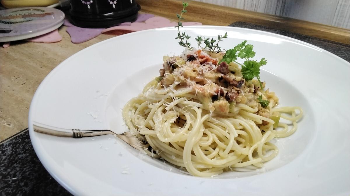 Spaghetti mit schwarzen Speck - Rezept - Bild Nr. 15426