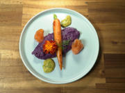 Gebeizter Lachs und glasierte Möhre auf violettem Püree - Rezept - Bild Nr. 2