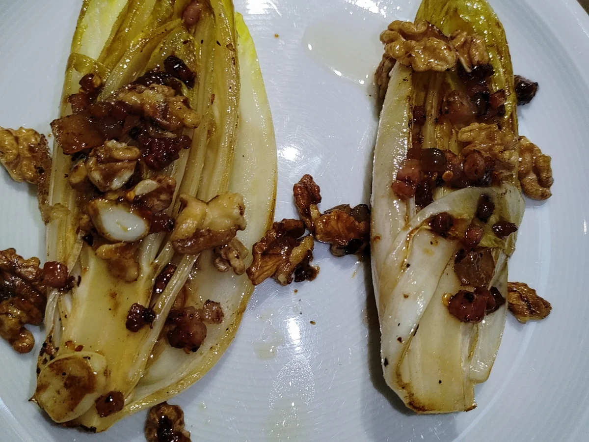 Rezept: Chicorée - Warmer karamelisierter Salat Bild Nr. 15448 Chicorée - Warmer karamelisierter Salat - Rezept - Bild Nr. 15448