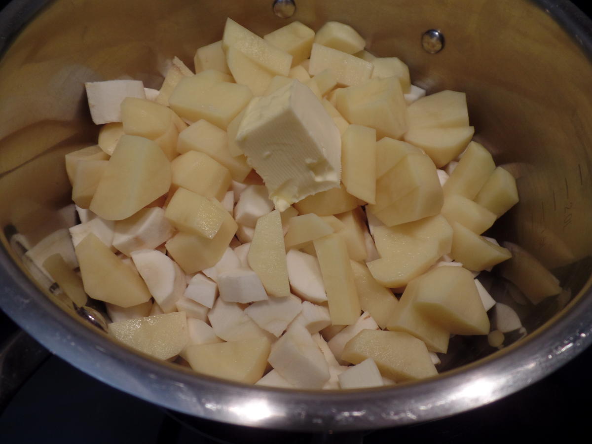 Pastinaken-Kartoffel-Suppe mit Croutons - Rezept - Bild Nr. 15429