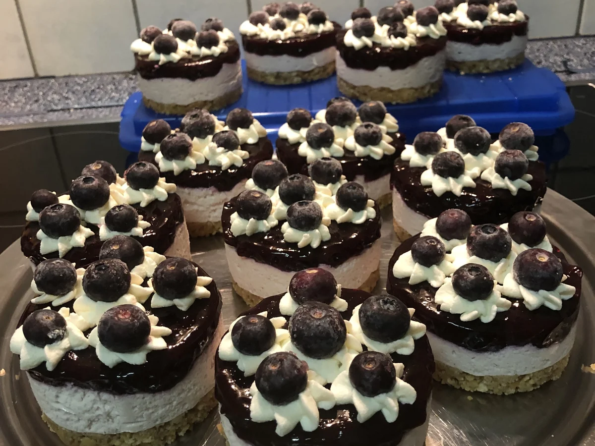 Rezept: Heidelbeertörtchen Bild Nr. 2 Heidelbeertörtchen - Rezept - Bild Nr. 2