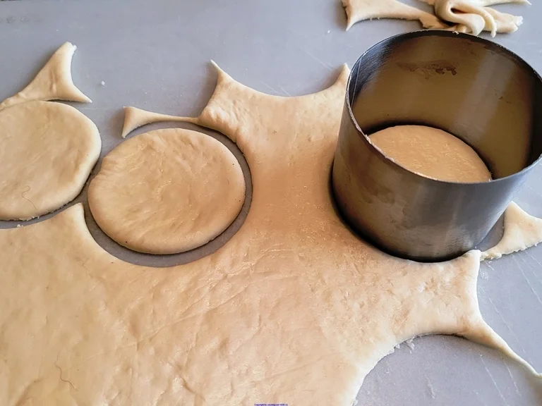 Biggi`s kleine Spinat Pizzen (kalt oder warm ein Genuss) - Rezept - Bild Nr. 15431