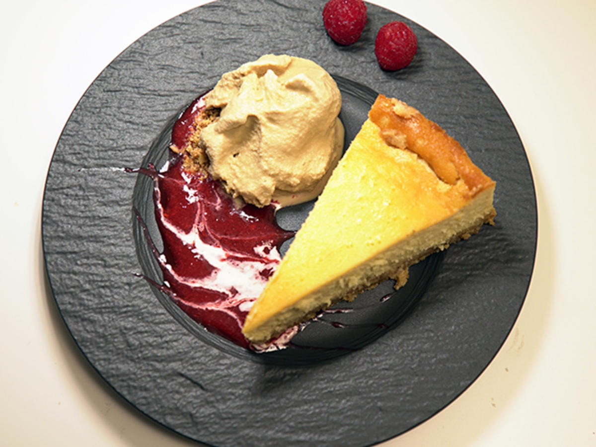 Cheesecake mit Muscovado-Vanilleeis - Rezept - Bild Nr. 15436