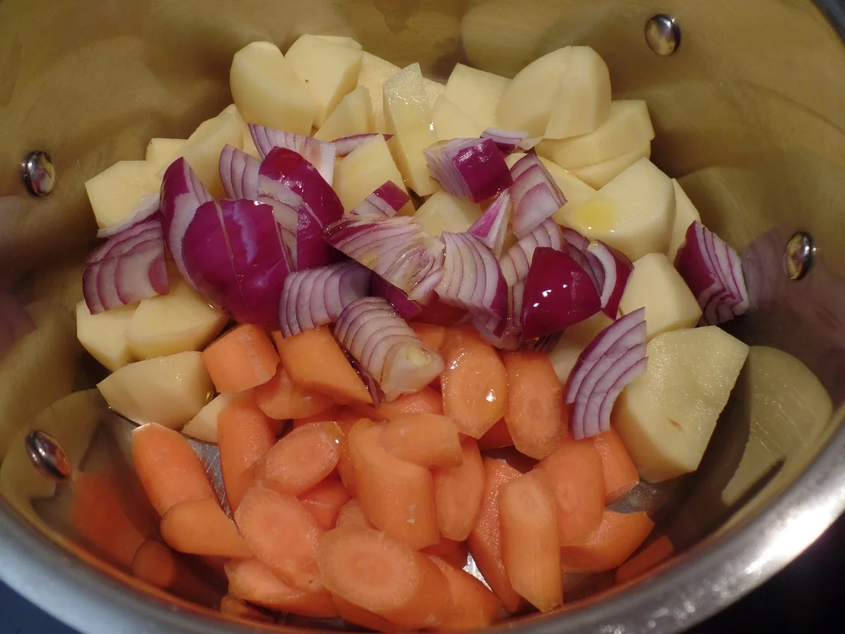 Rezept: Cremige Gemüsesuppe Bild Nr. 15437 Cremige Gemüsesuppe - Rezept - Bild Nr. 15437