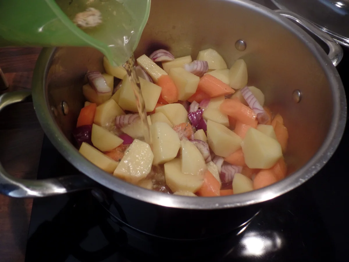 Rezept: Cremige Gemüsesuppe Bild Nr. 15439 Cremige Gemüsesuppe - Rezept - Bild Nr. 15439