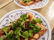 Flammkuchen mit Feldsalat - Rezept - Bild Nr. 15441
