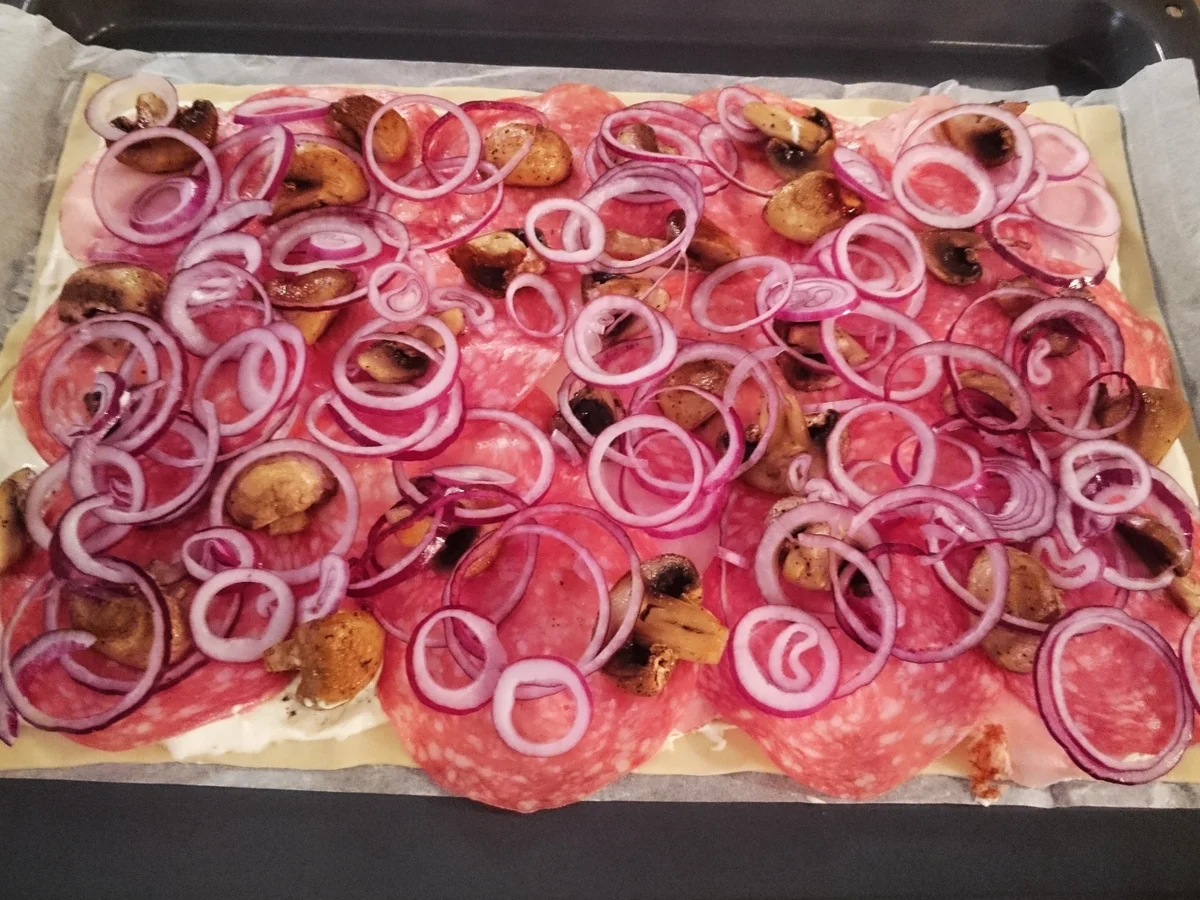 Flammkuchen mit Feldsalat - Rezept - Bild Nr. 15448