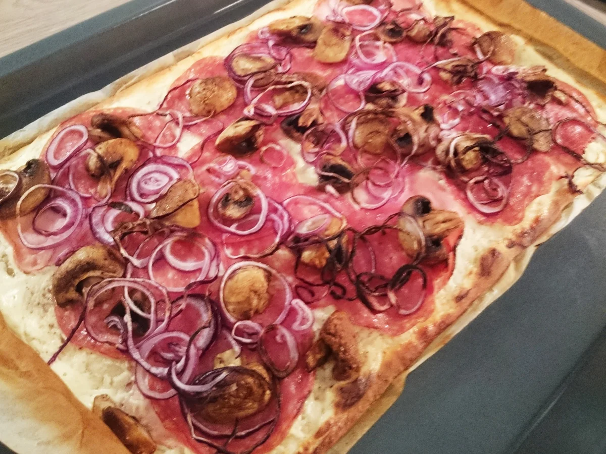 Flammkuchen mit Feldsalat - Rezept - Bild Nr. 15449