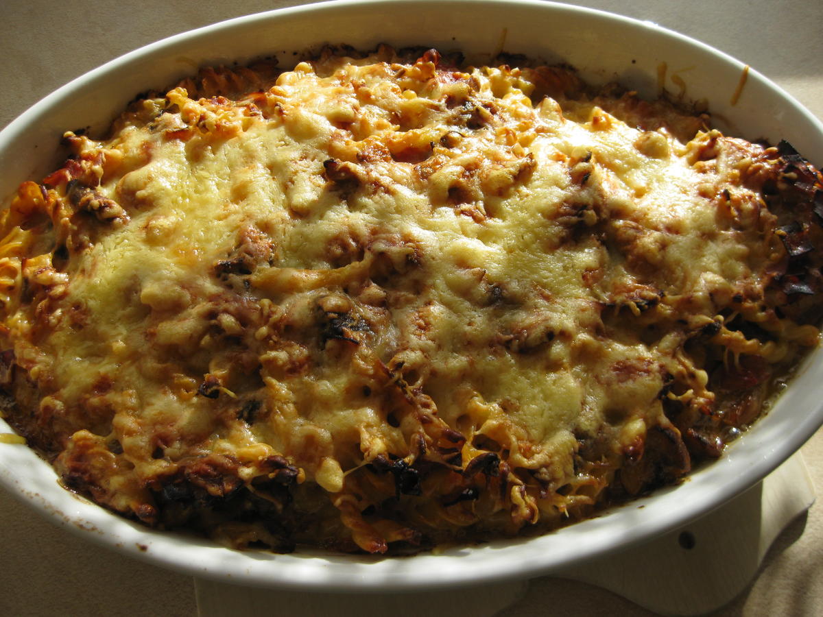 Nudelauflauf Mit Pilzen Schinken Und Tomaten Rezept Kochbar De