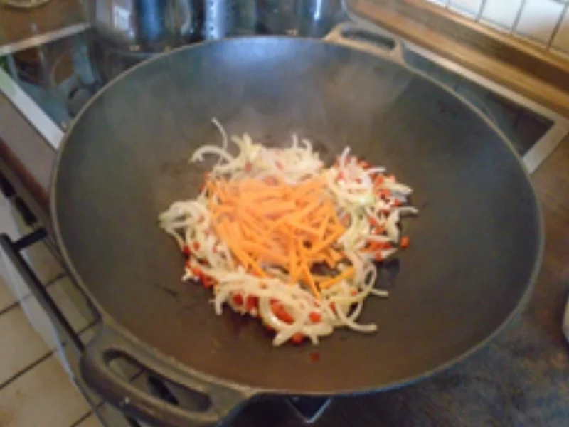 Chow Mein mit Hähnchenbrustfilet - Rezept - Bild Nr. 9