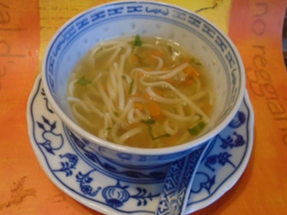 Chinesische Gemüsesuppe mit Fadennudeln - Rezept - Bild Nr. 2