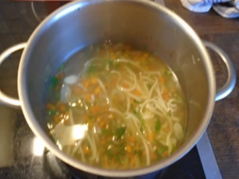 Chinesische Gemüsesuppe mit Fadennudeln - Rezept - Bild Nr. 8