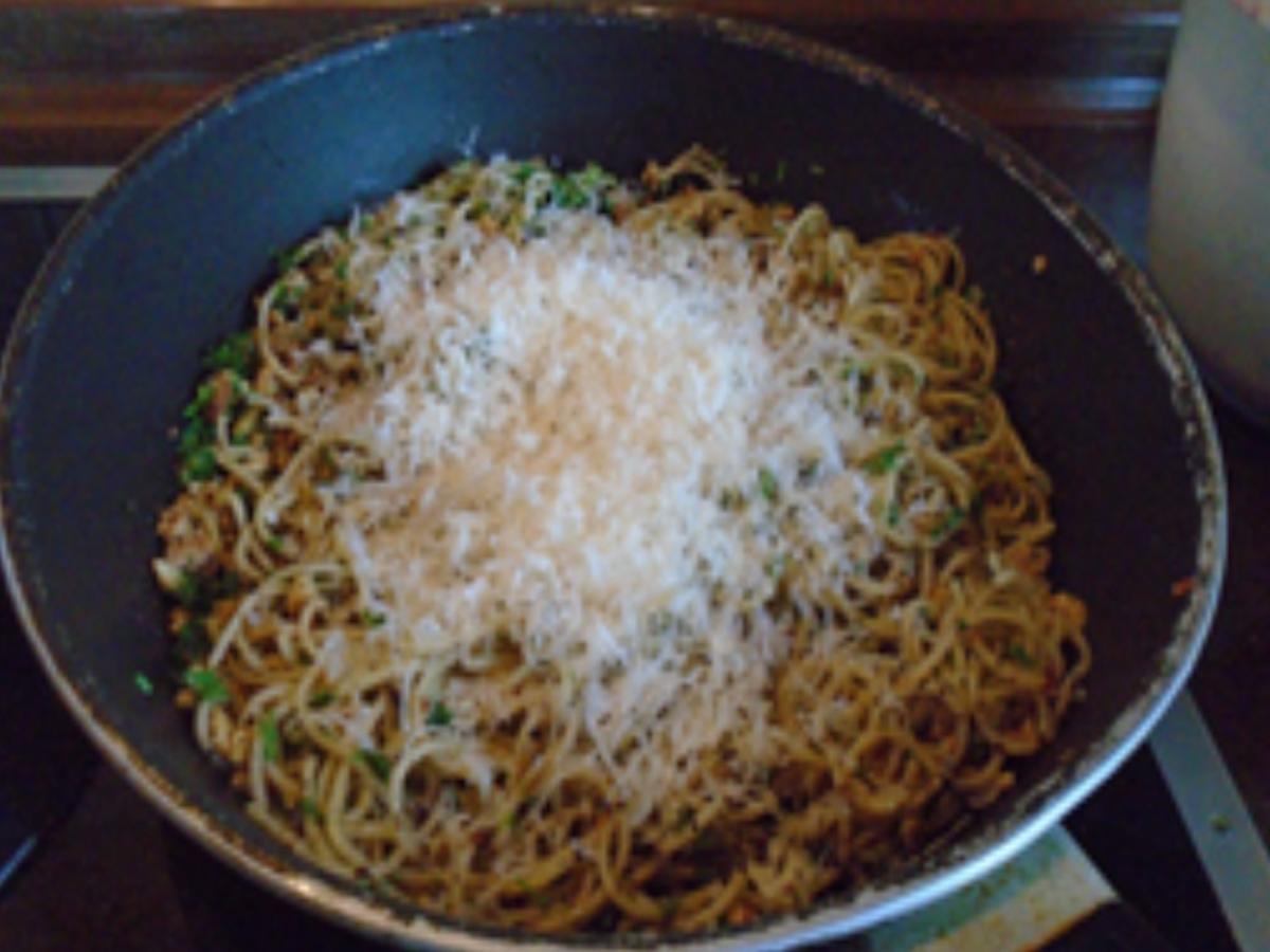 Spaghetti mit Schalotte, Knoblauch und Walnüssen - Rezept - Bild Nr. 23