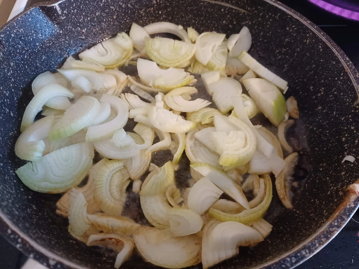 Schweinebraten mit Rotkohl und Salzkartoffeln - Rezept - Bild Nr. 15452