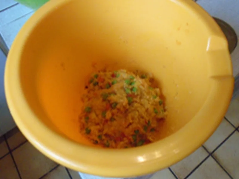 Rezept: Gemüsebuletten mit Rahm-Blattspinat und pikanten Rührei Bild Nr. 15452 Gemüsebuletten mit Rahm-Blattspinat und pikanten Rührei - Rezept - Bild Nr. 15452