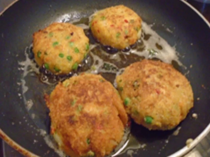 Rezept: Gemüsebuletten mit Rahm-Blattspinat und pikanten Rührei Bild Nr. 15454 Gemüsebuletten mit Rahm-Blattspinat und pikanten Rührei - Rezept - Bild Nr. 15454