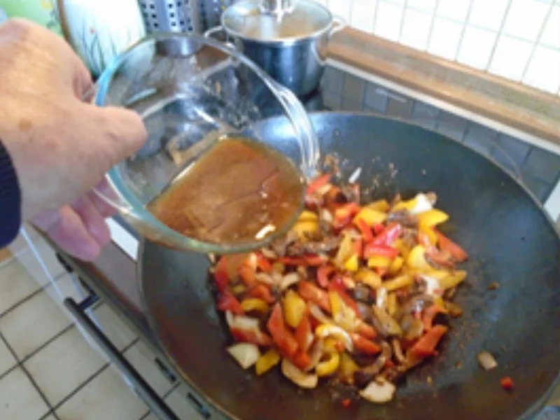 Minutensteak mit Paprika und Basmatireis - Rezept - Bild Nr. 15458