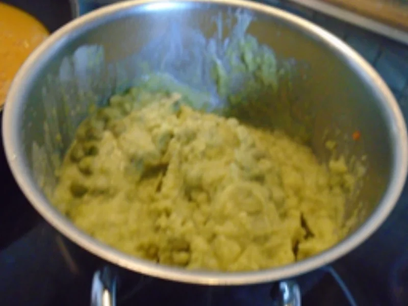 Erbsen-Kartoffel-Stampf mit Mais-Rührei - Rezept - Bild Nr. 6