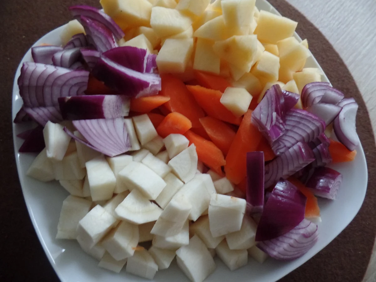 Bier-Gulasch mit Nudeln - Rezept - Bild Nr. 15451