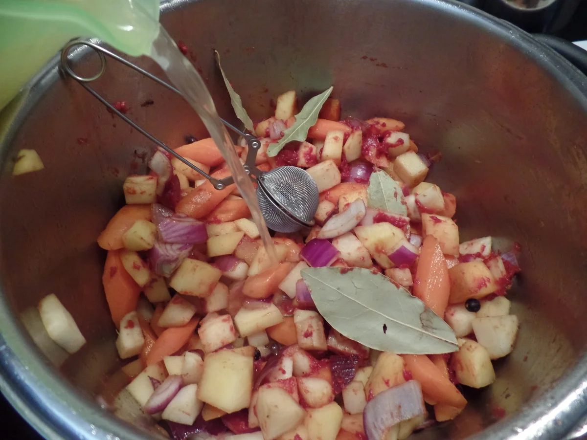 Bier-Gulasch mit Nudeln - Rezept - Bild Nr. 15456