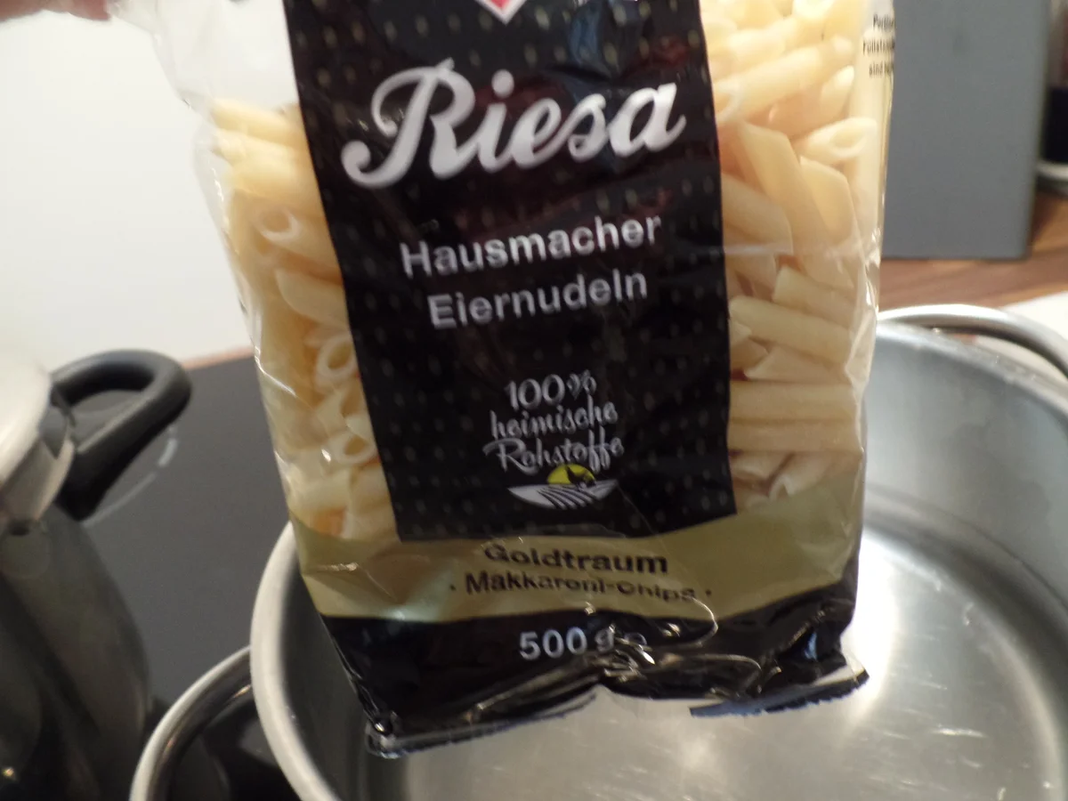 Bier-Gulasch mit Nudeln - Rezept - Bild Nr. 15461