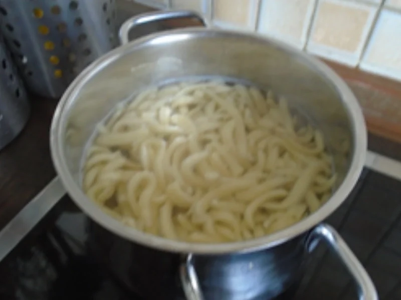 Spätzle-Champignon-Rahm-Pfanne - Rezept - Bild Nr. 4