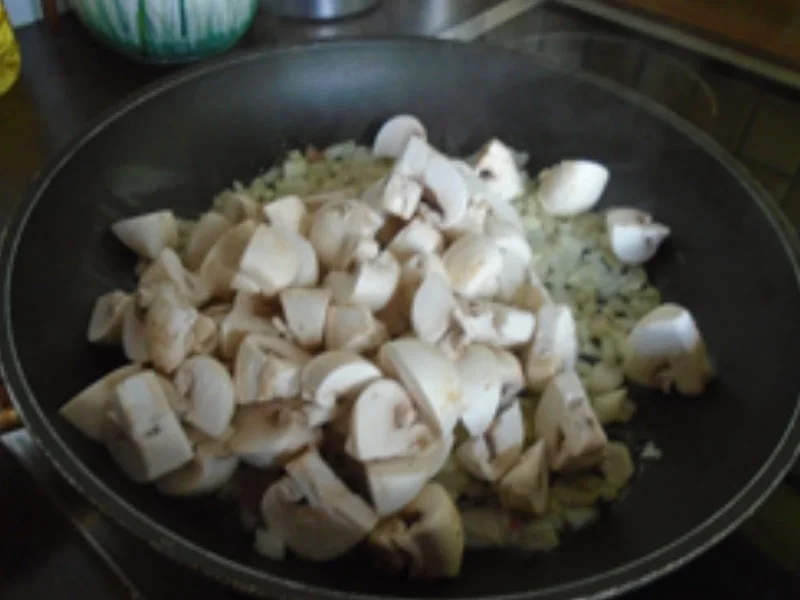 Spätzle-Champignon-Rahm-Pfanne - Rezept - Bild Nr. 8