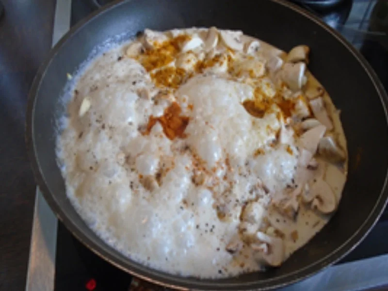 Spätzle-Champignon-Rahm-Pfanne - Rezept - Bild Nr. 10