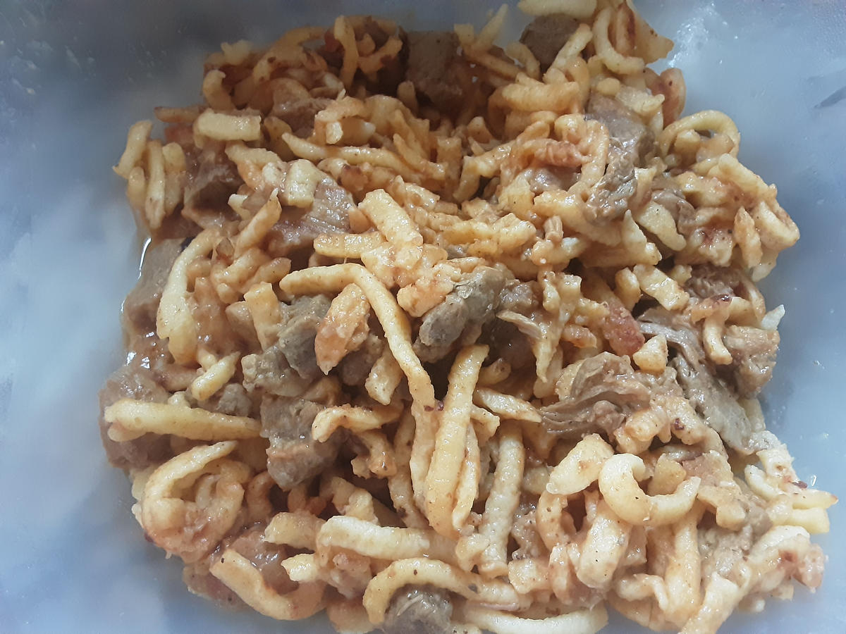 Spätzle mit Schinkengulasch - Rezept mit Bild - kochbar.de