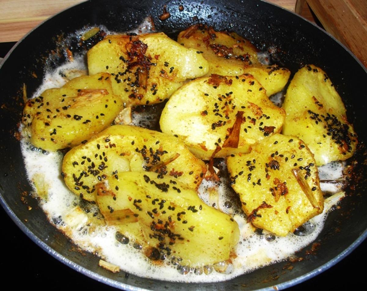 Lachsfilet mit Avocadocreme und Sesamkartoffeln - Rezept - Bild Nr. 15453