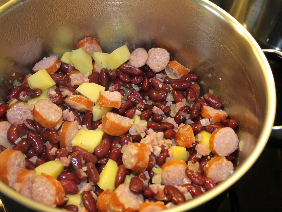 Rezept: Deftige Bohnensuppe Bild Nr. 15453 Deftige Bohnensuppe - Rezept - Bild Nr. 15453