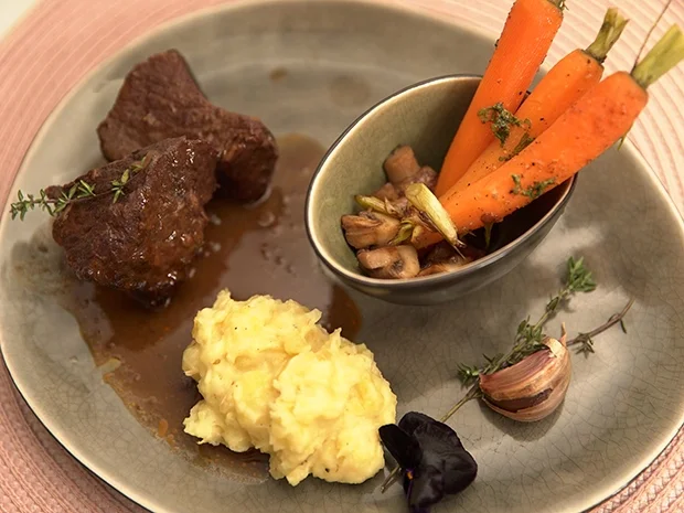 Madame Berta stampft auf Erdgemüse mit geräuchertem Knobi - Rezept - Bild Nr. 2