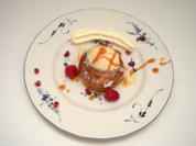 Beschwipster Apfel mit salzigem Karamell und Vanilleeis - Rezept - Bild Nr. 2