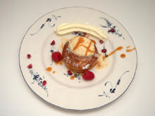 Beschwipster Apfel mit salzigem Karamell und Vanilleeis - Rezept - Bild Nr. 2