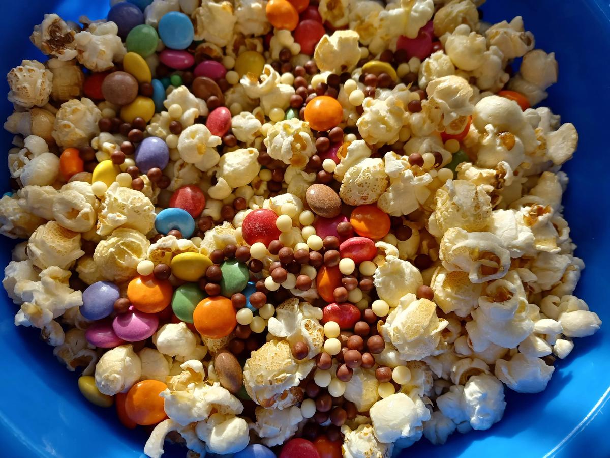 Bunter Popcorn - Kuchen - Rezept - Bild Nr. 15485