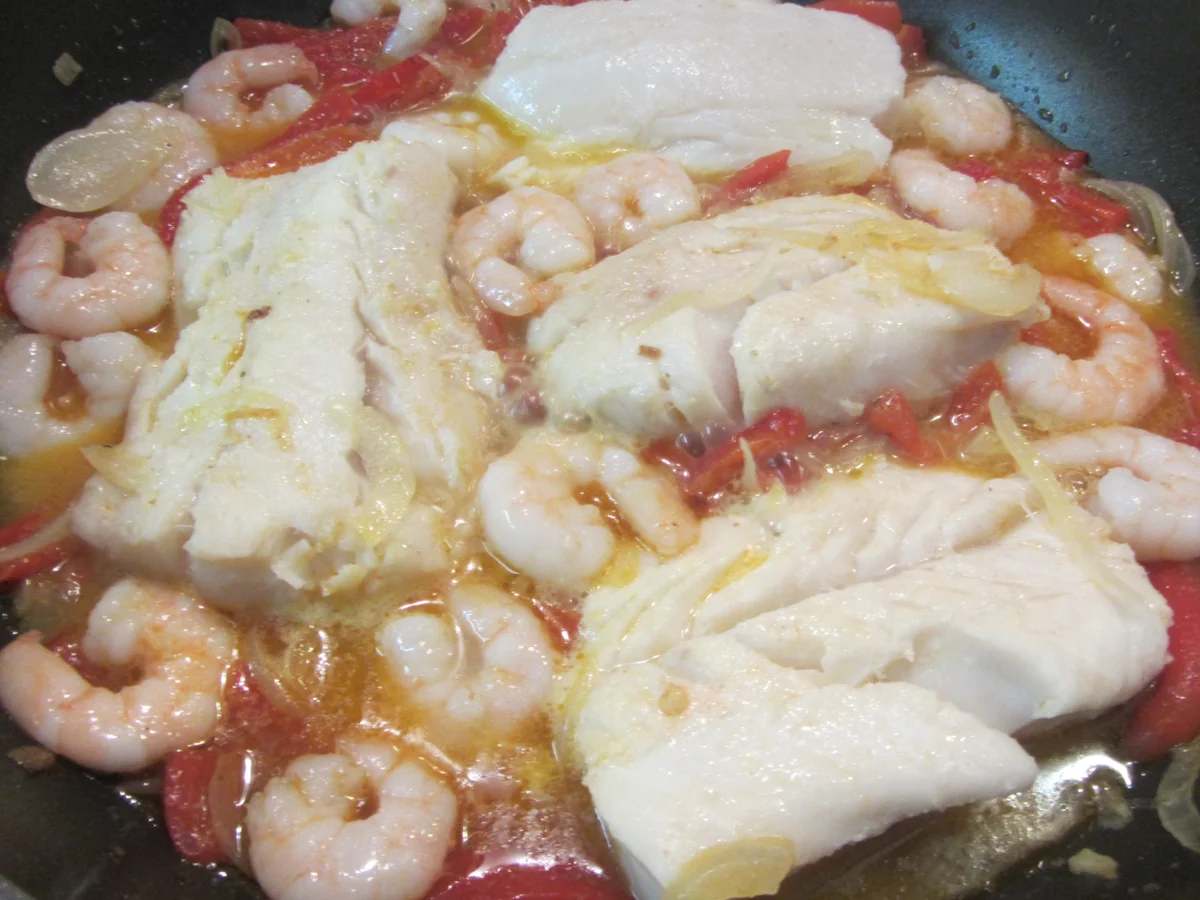 Merluza a la riojana - Kabeljau nach Rioja-Art - Rezept - Bild Nr. 15480